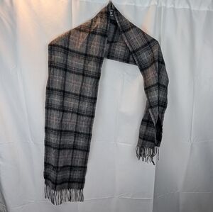 Marchbrae Cashmere Plaid Gray Scarf for Men In EUC